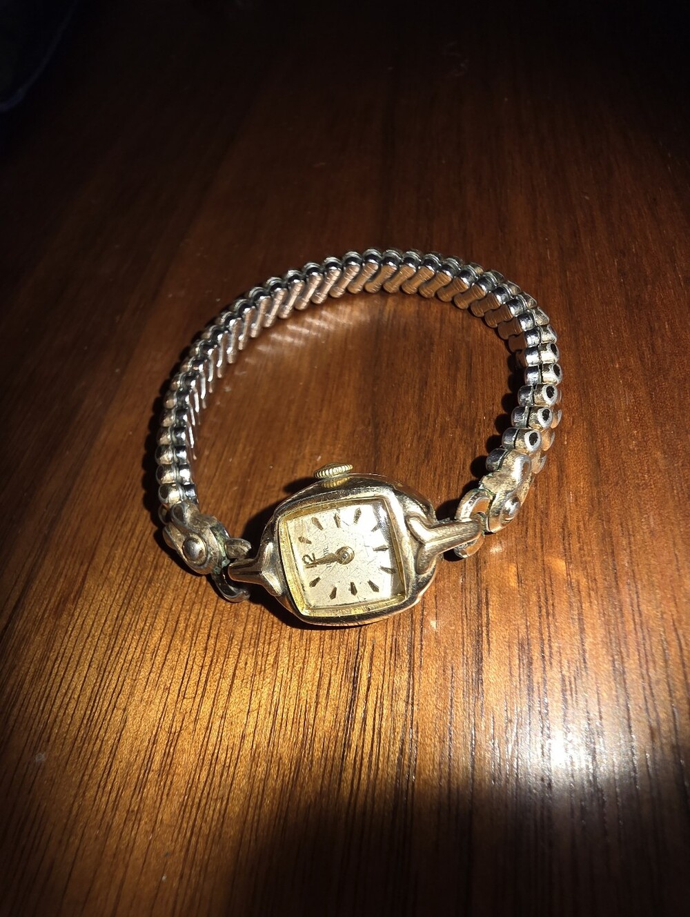 Rare Vintage Tudor Mechanical Cocktail Watch - 21 Jewels Swiss Made - Runs!